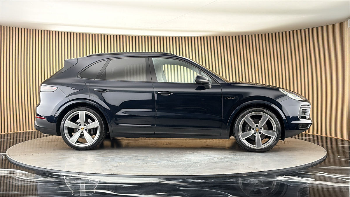 More views of Porsche Cayenne