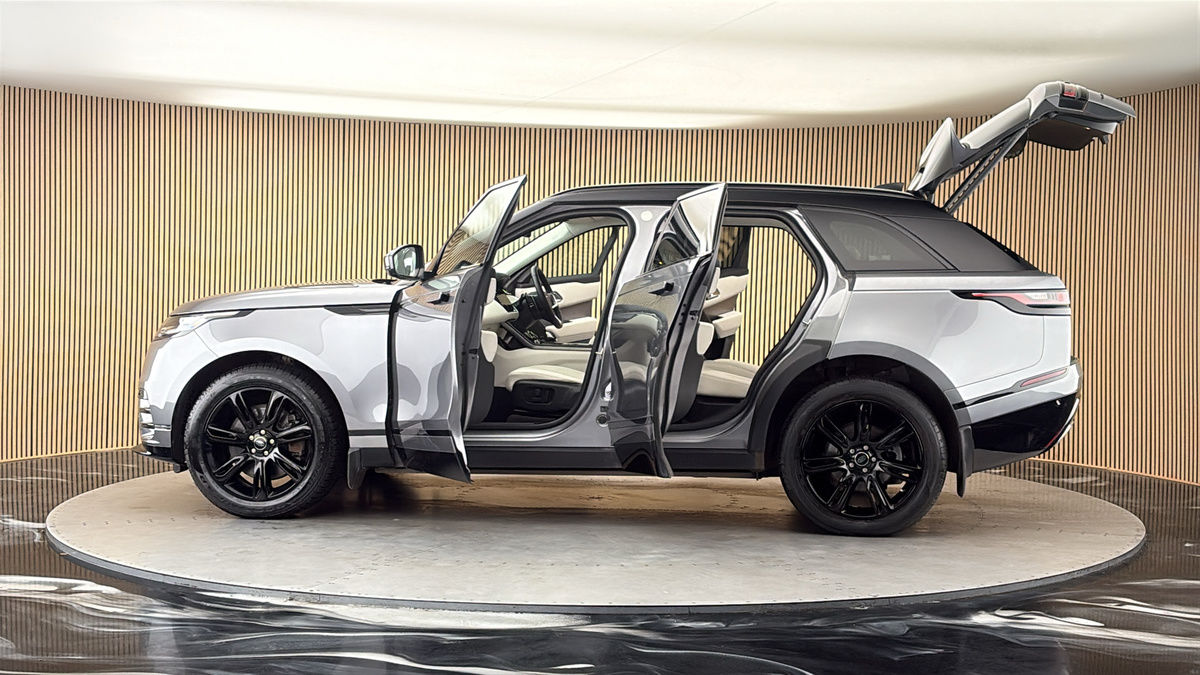 More views of Land Rover Range Rover Velar