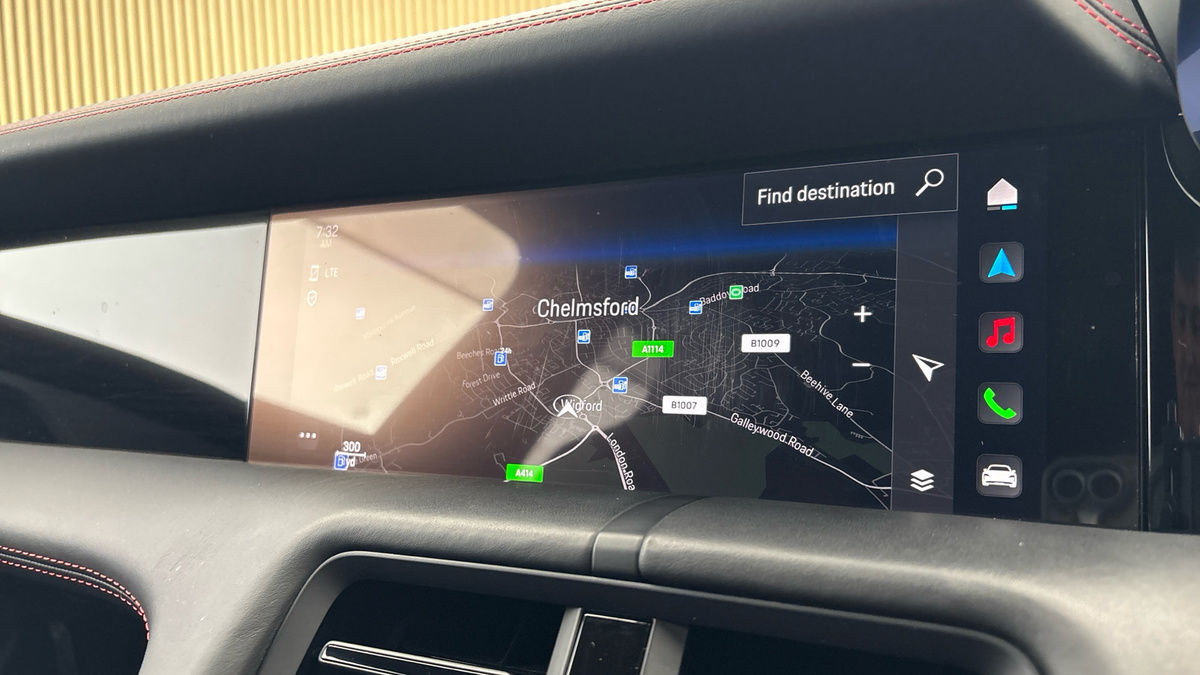 Porsche Taycan Image 17