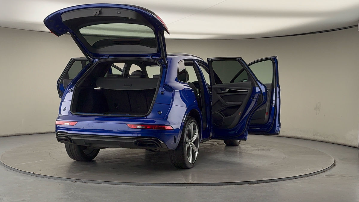 More views of Audi Q5