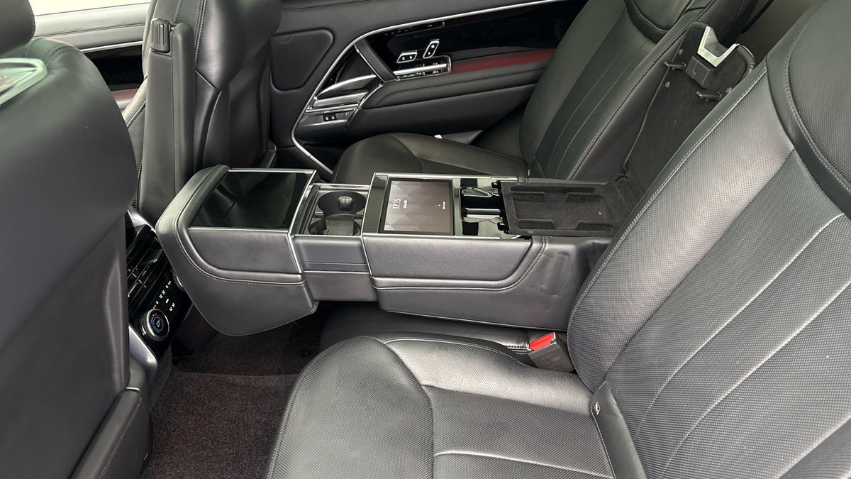 Land Rover Range Rover Image 9