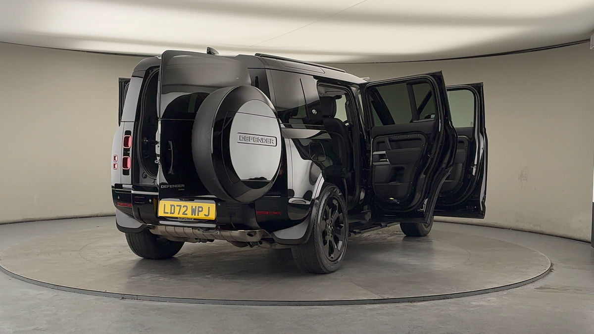 More views of Land Rover Defender 110