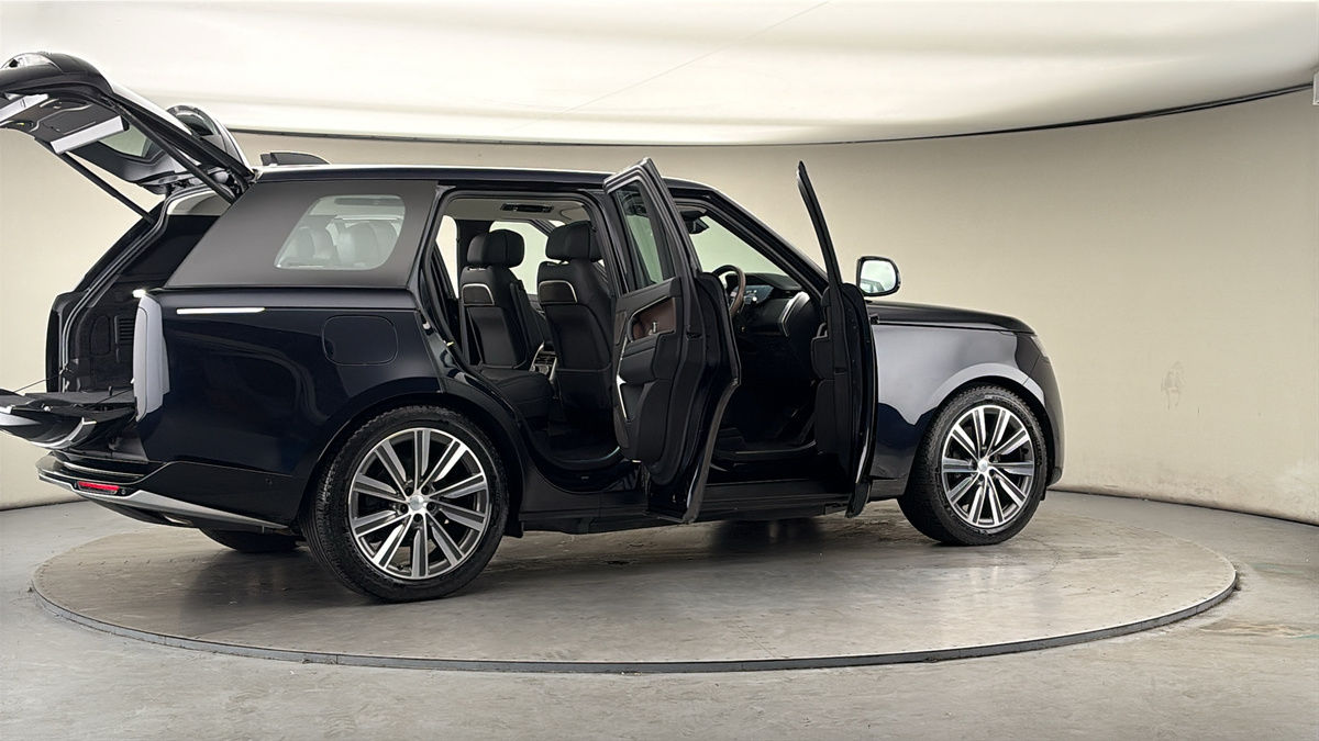 More views of Land Rover Range Rover