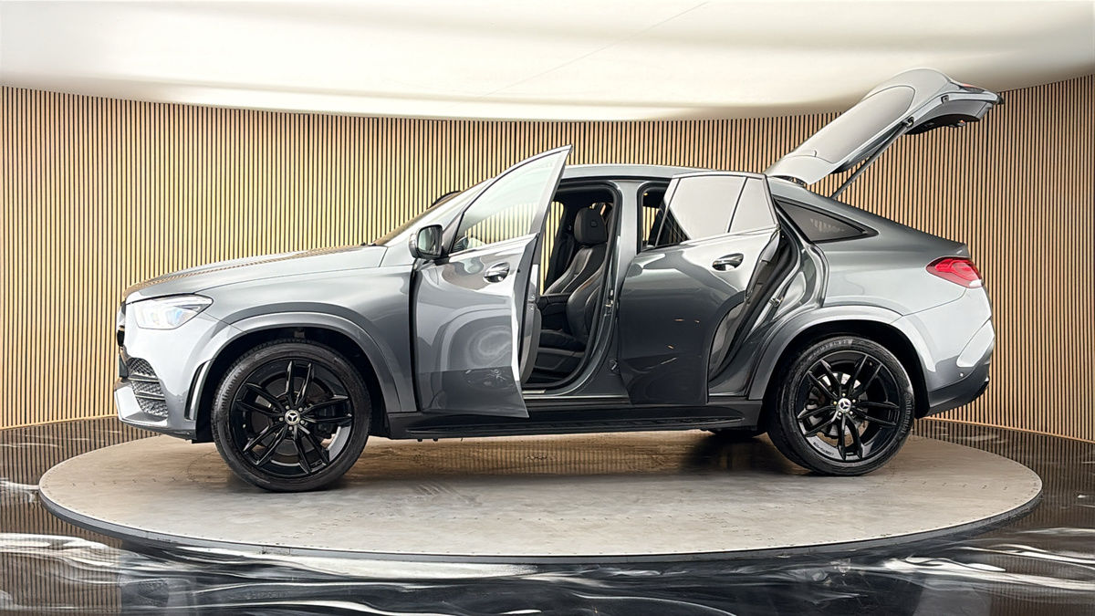More views of Mercedes-Benz GLE