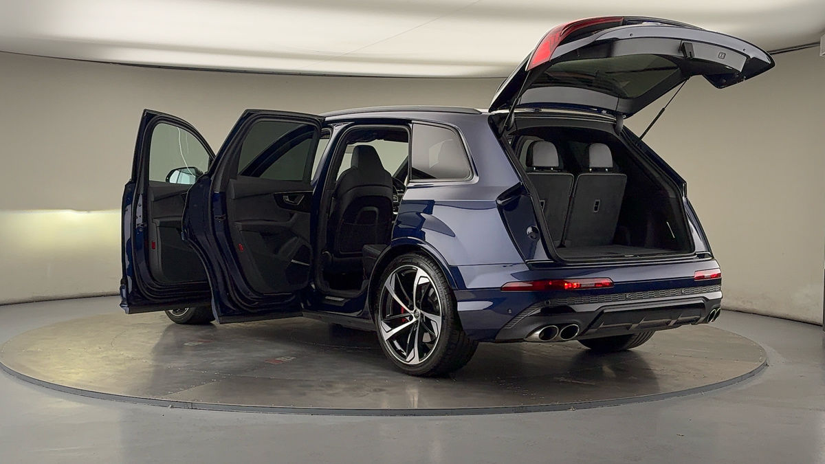 More views of Audi SQ7