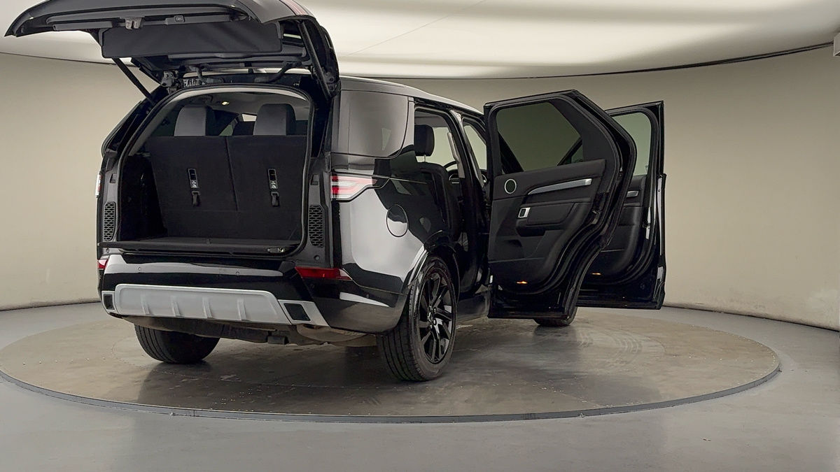 More views of Land Rover Discovery