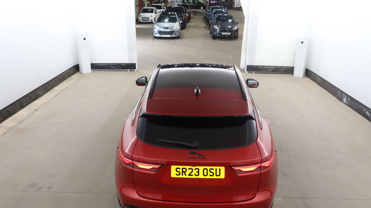 Jaguar F-PACE Image 8
