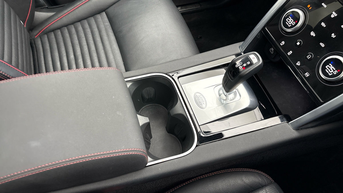 Land Rover Discovery Sport Image 18