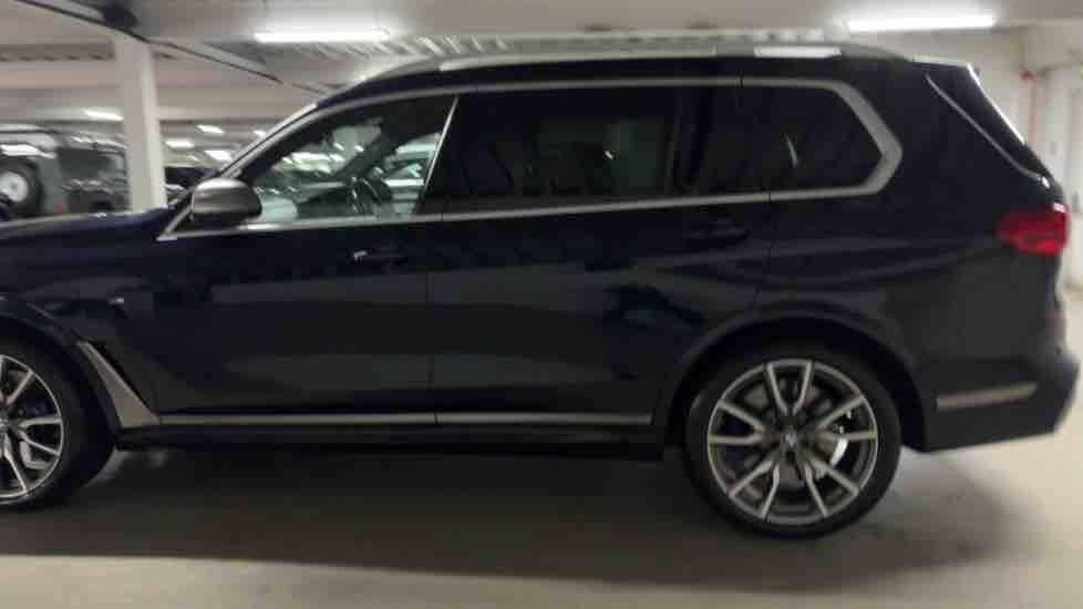 More views of BMW X7