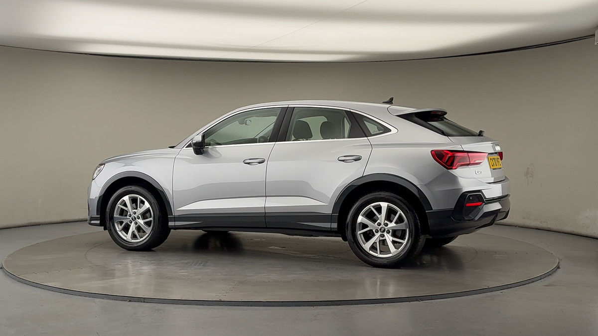 More views of Audi Q3