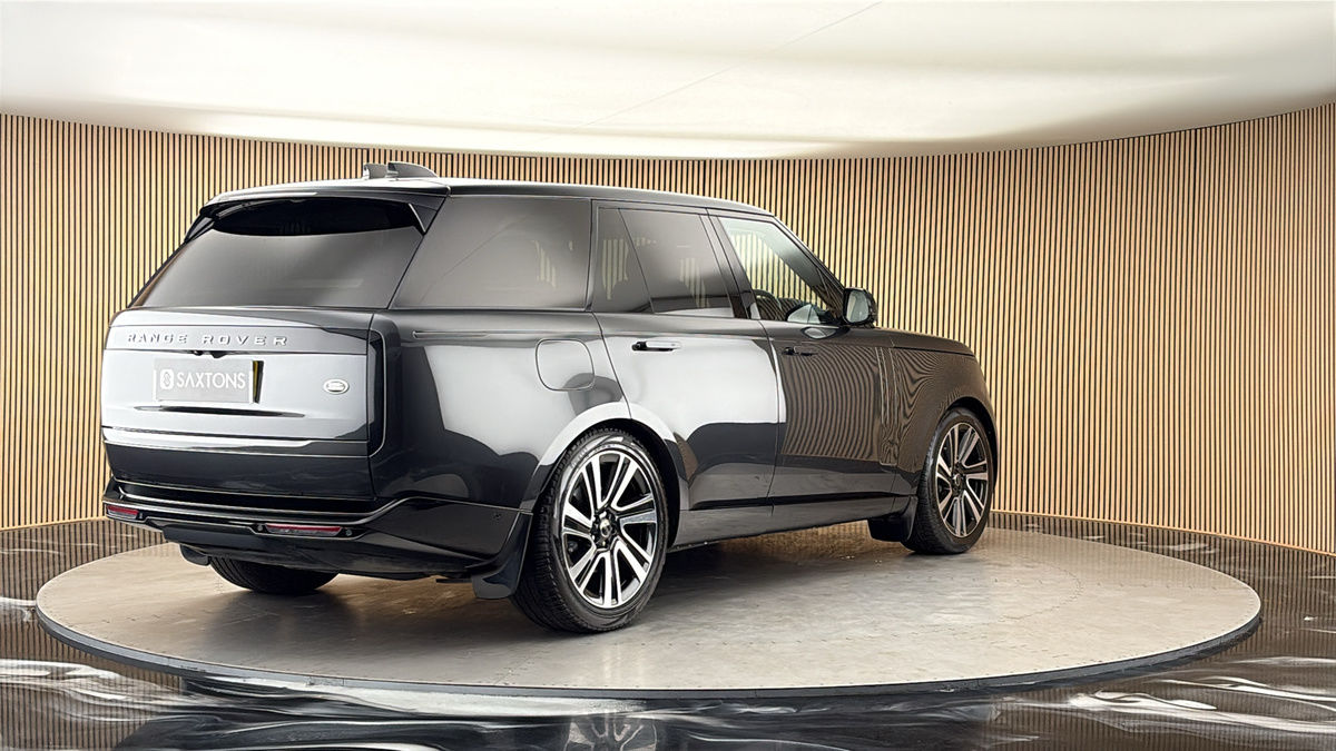 More views of Land Rover Range Rover