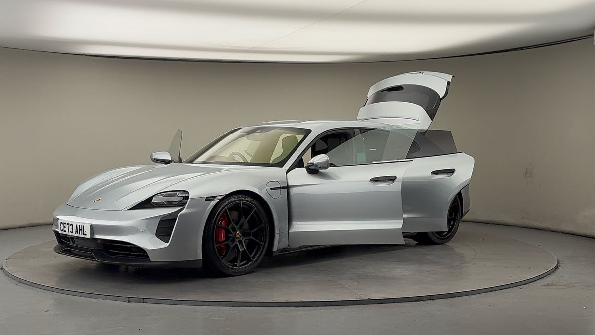 Porsche Taycan Image 23