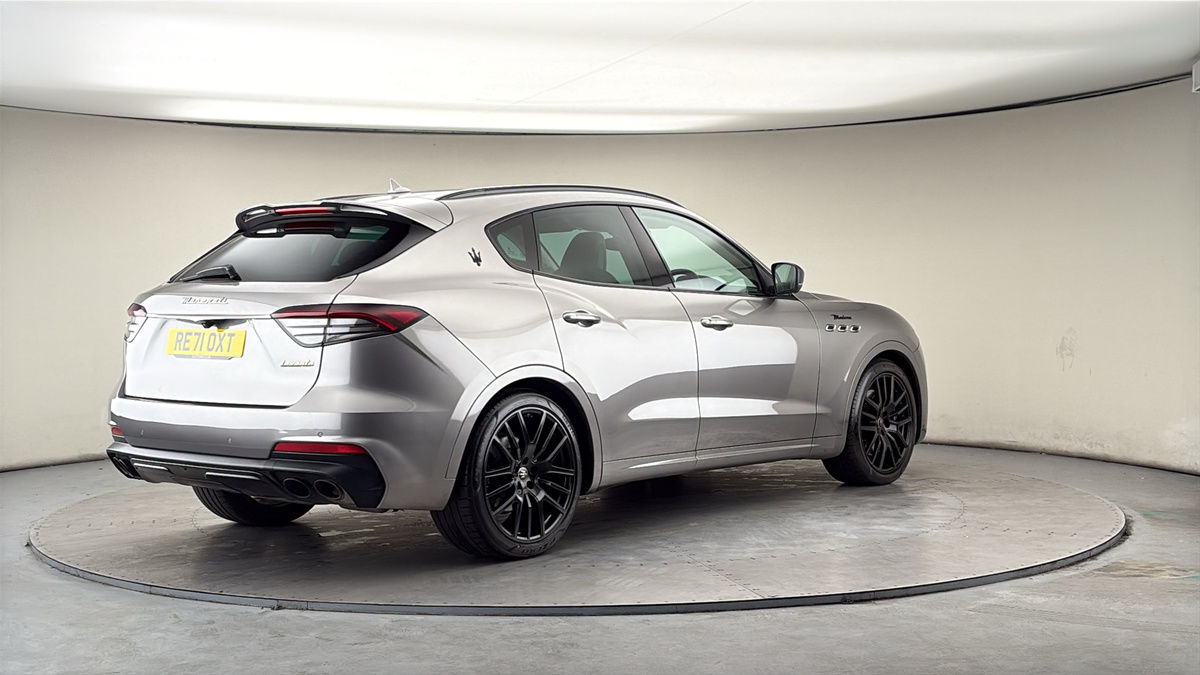 Maserati Levante Image 21
