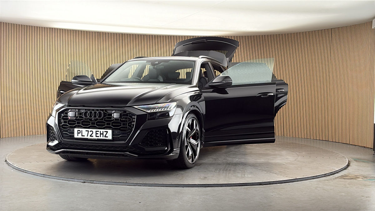 More views of Audi RSQ8