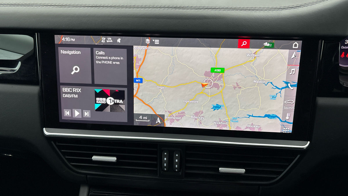 Porsche Cayenne Image 17