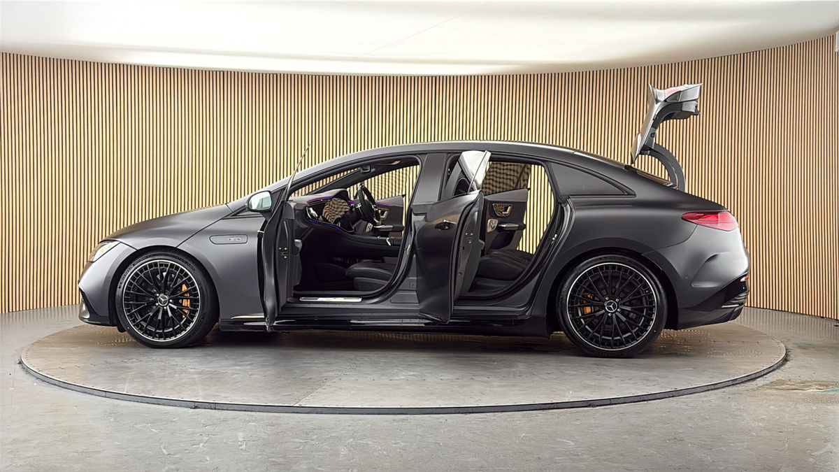 More views of Mercedes-Benz EQE