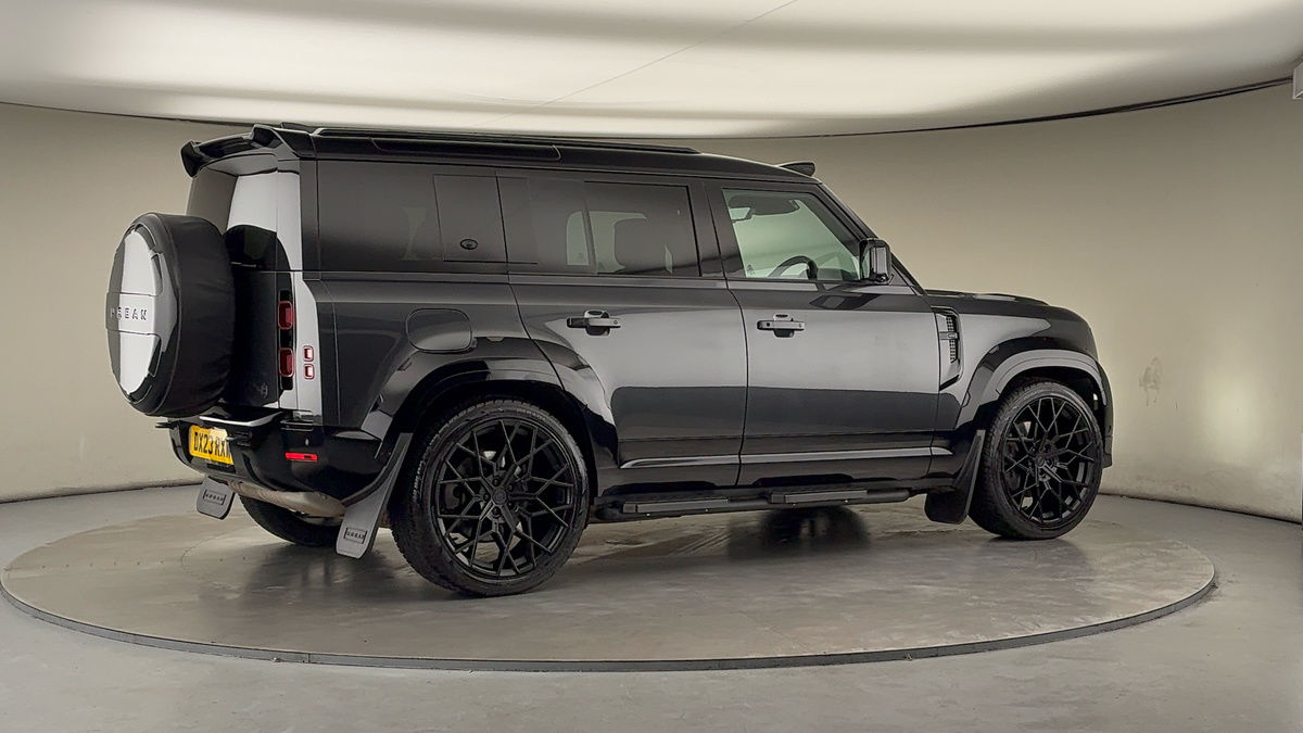 More views of Land Rover Defender 110