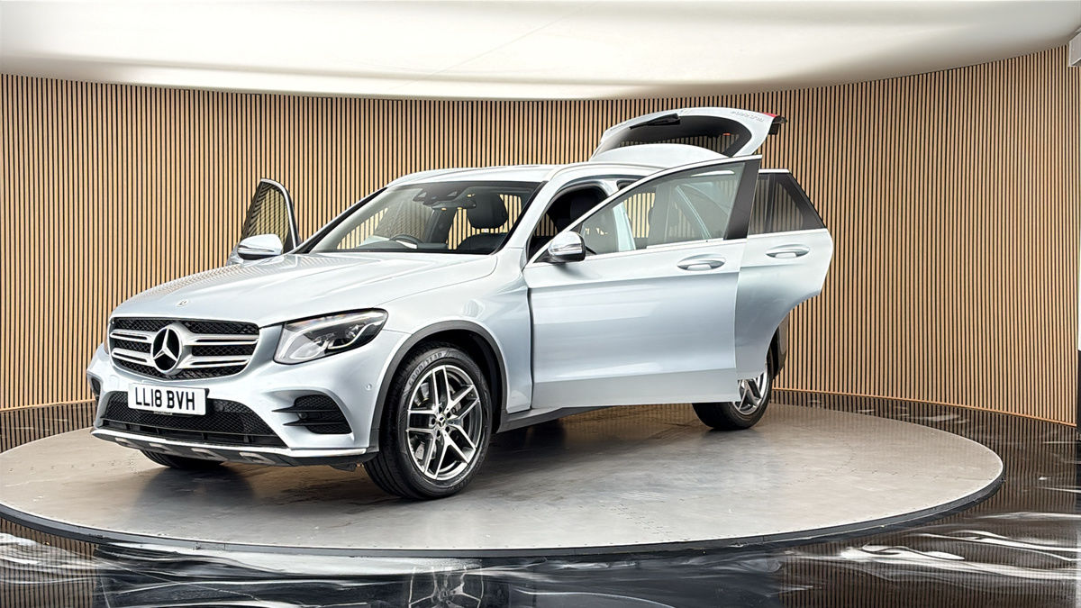 More views of Mercedes-Benz GLC