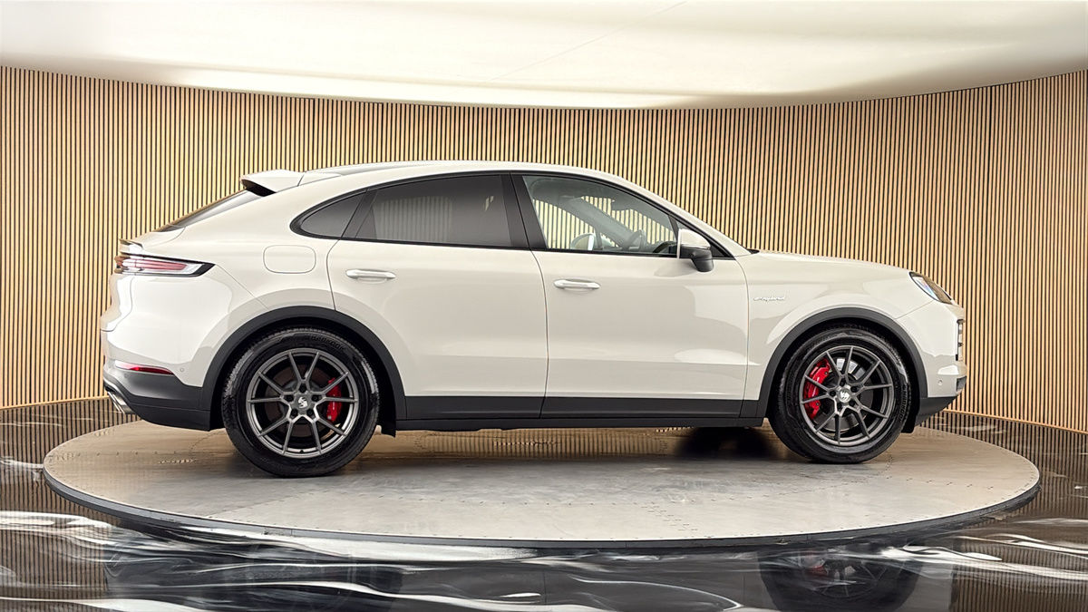 More views of Porsche Cayenne