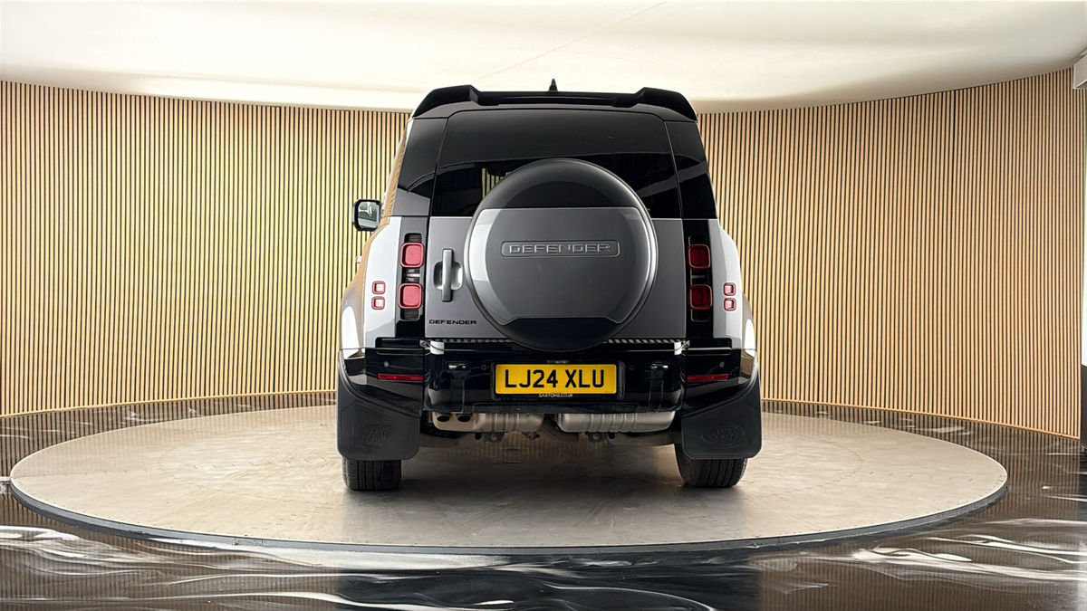 More views of Land Rover Defender 110