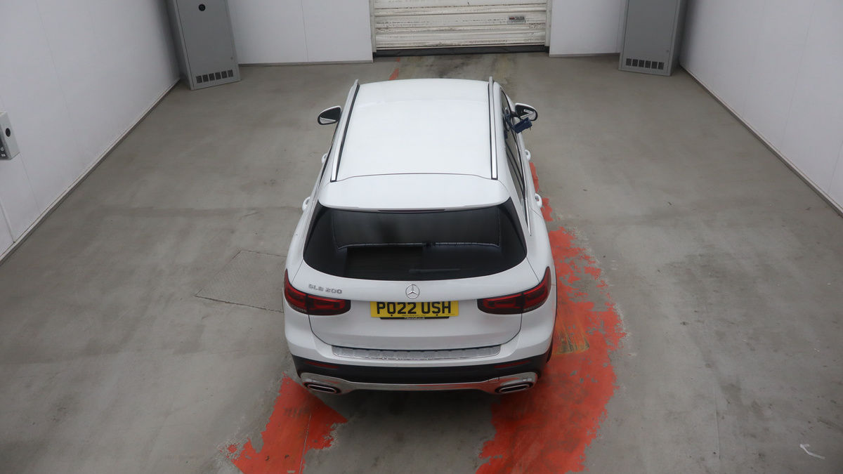 Mercedes-Benz GLB Image 8