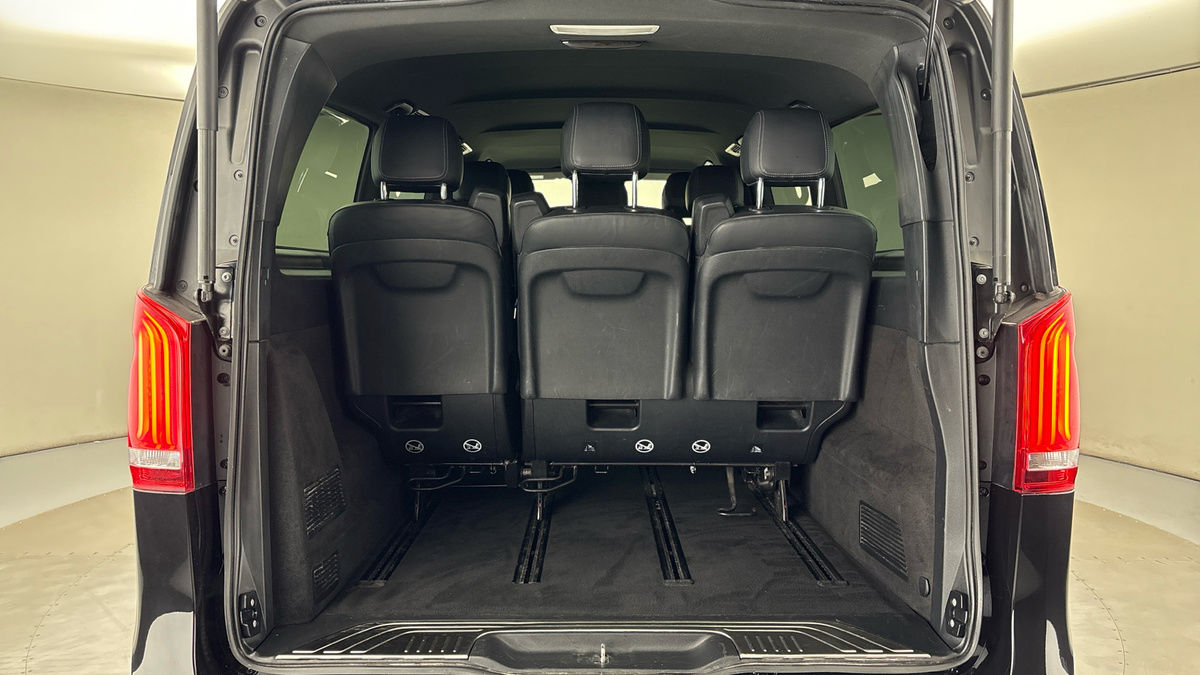 Mercedes-Benz V Class Image 11