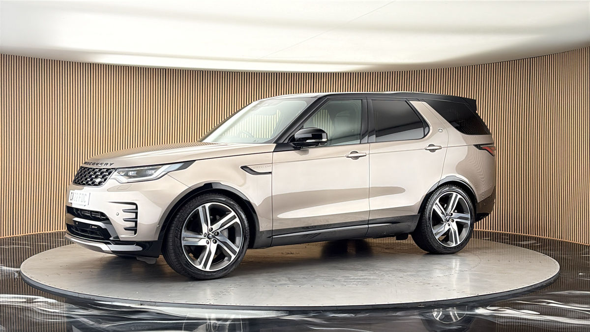 More views of Land Rover Discovery