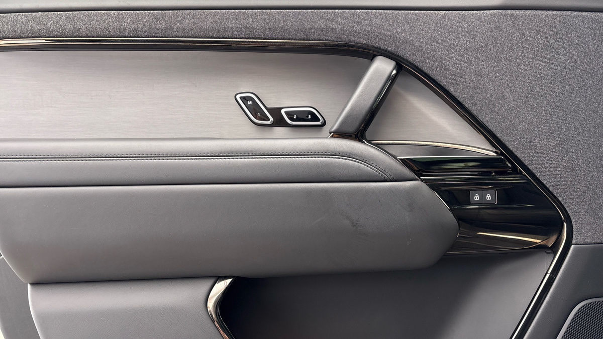 Land Rover Range Rover Sport Image 19