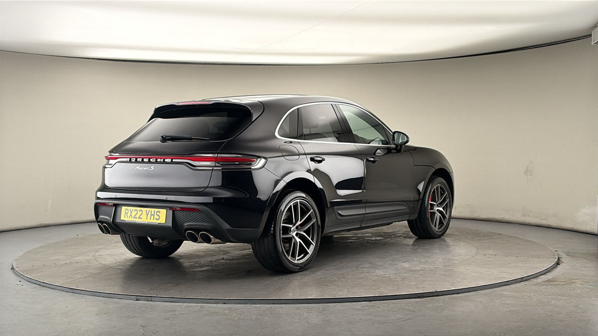 More views of Porsche Macan