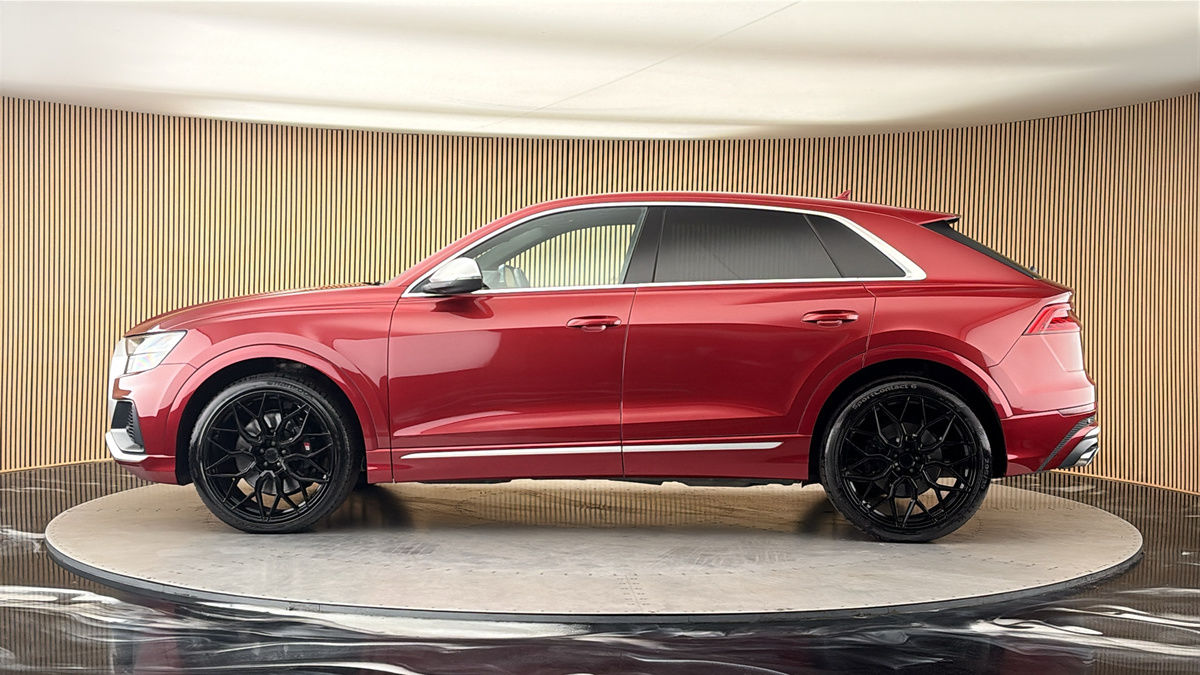 Audi SQ8 Image 15