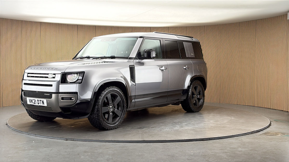 More views of Land Rover Defender 110