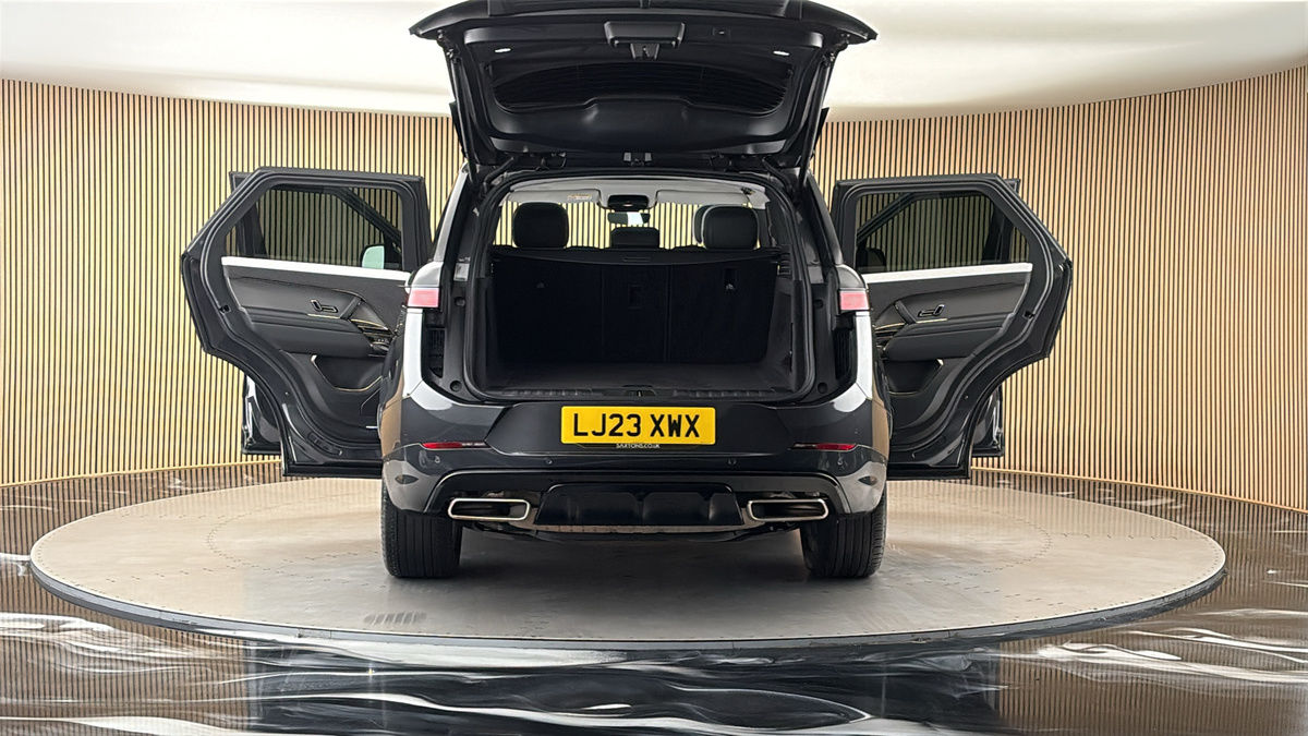 More views of Land Rover Range Rover Sport