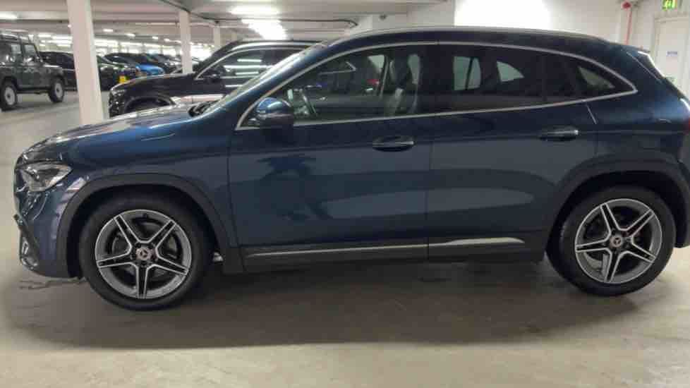 More views of Mercedes-Benz GLA