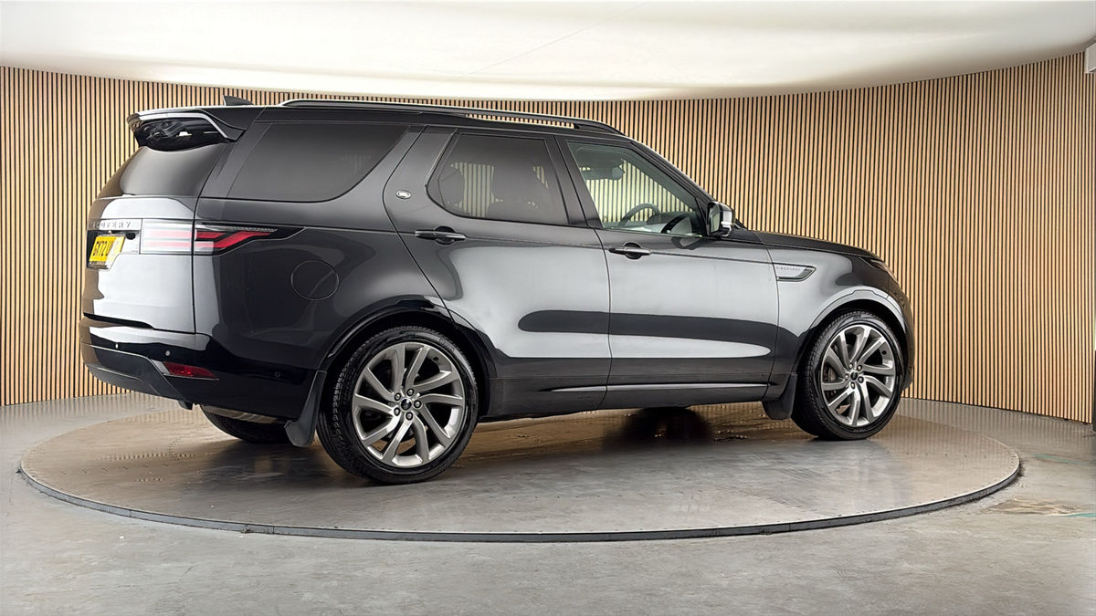 More views of Land Rover Discovery