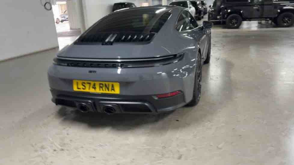 More views of Porsche 911