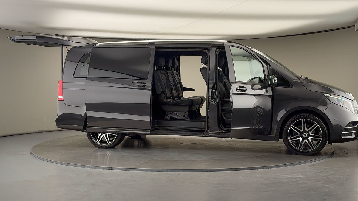 More views of Mercedes-Benz V Class