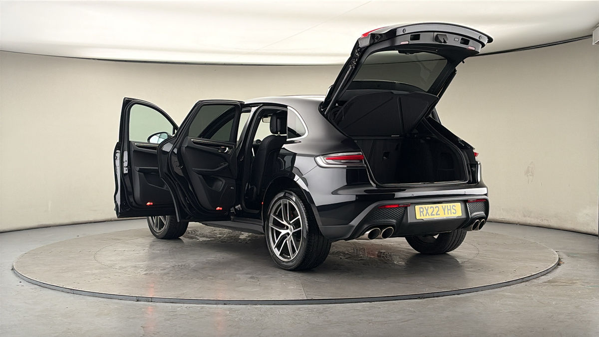 Porsche Macan Image 23