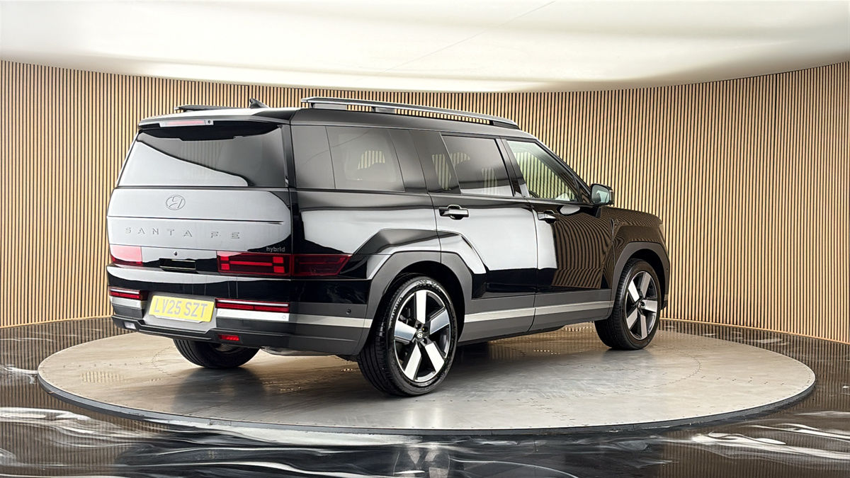 More views of Hyundai Santa Fe