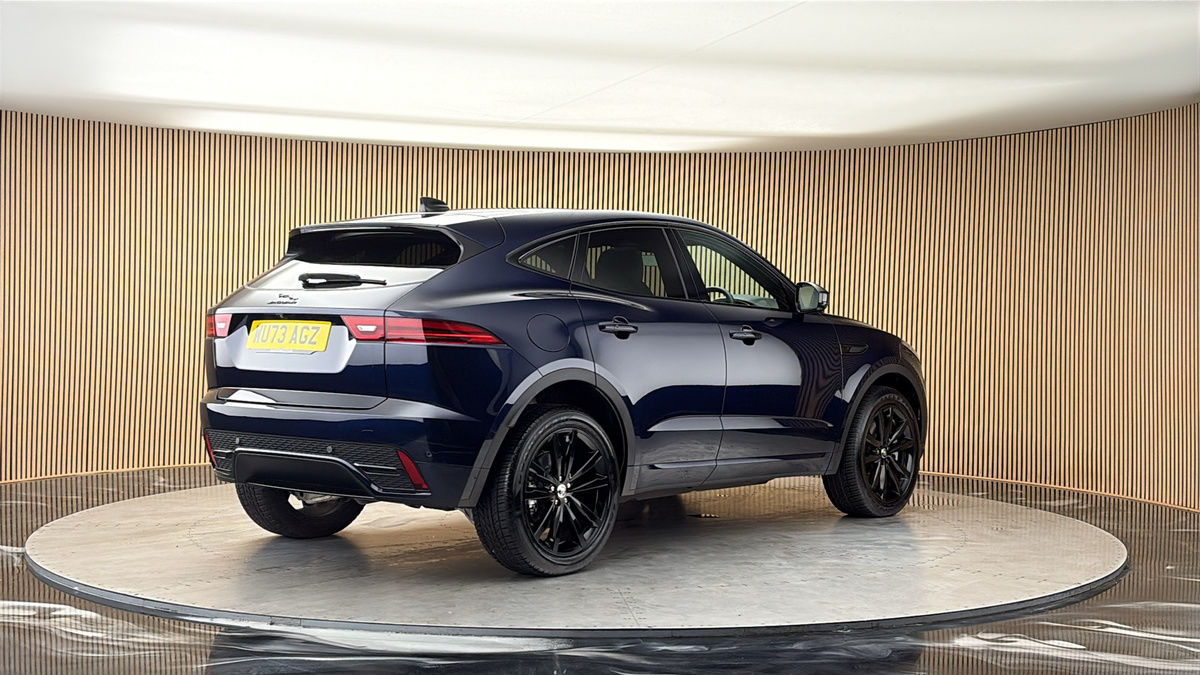 Jaguar E-PACE Image 21