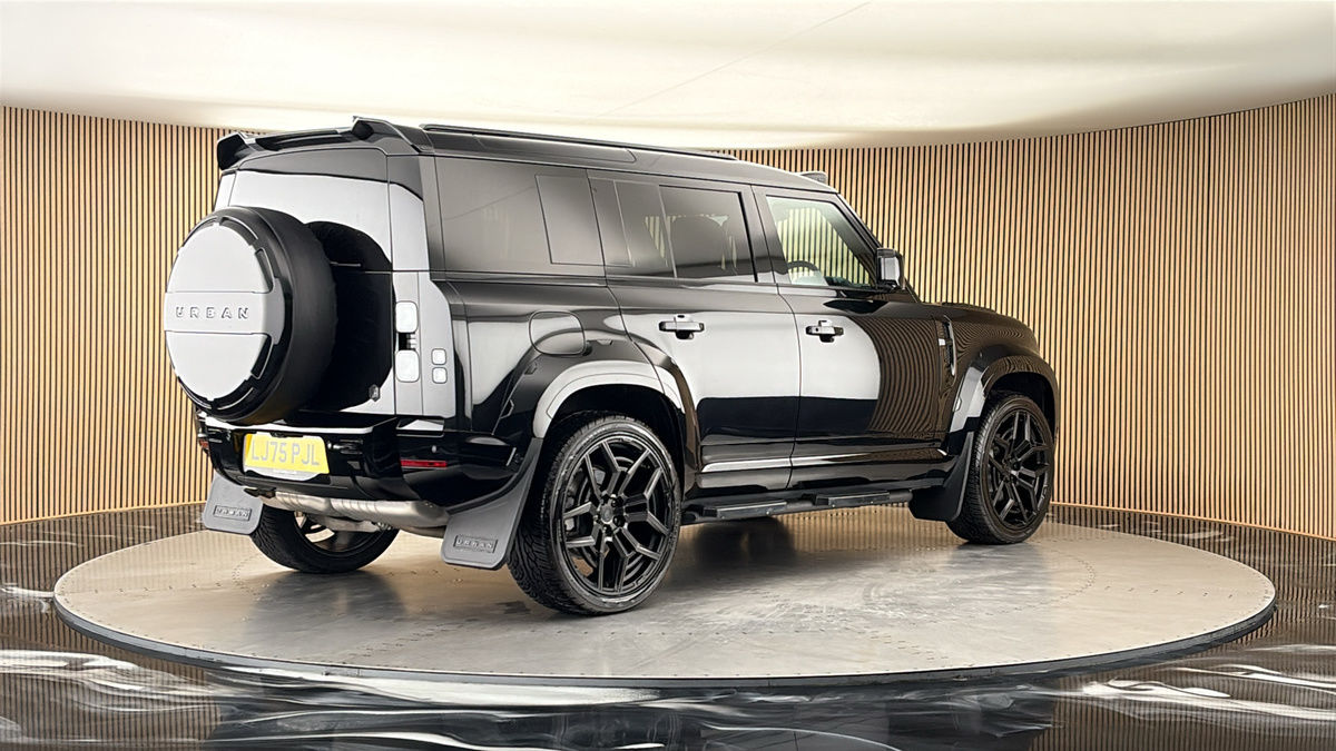 Land Rover Defender 110 Urban Image 21