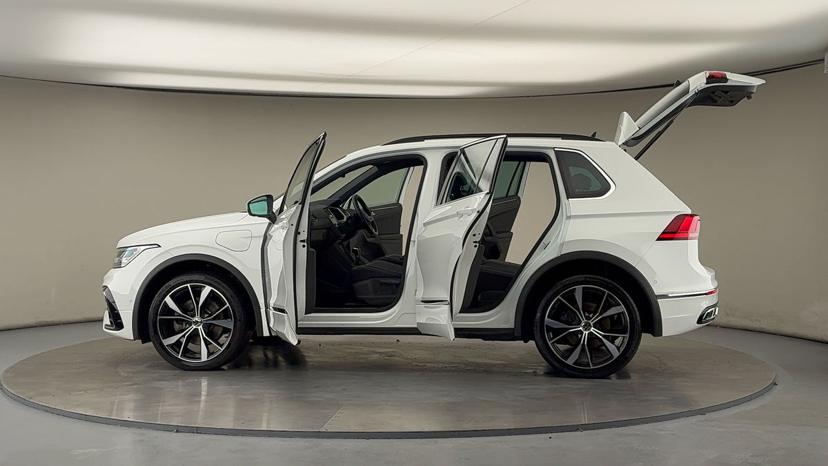 More views of Volkswagen Tiguan