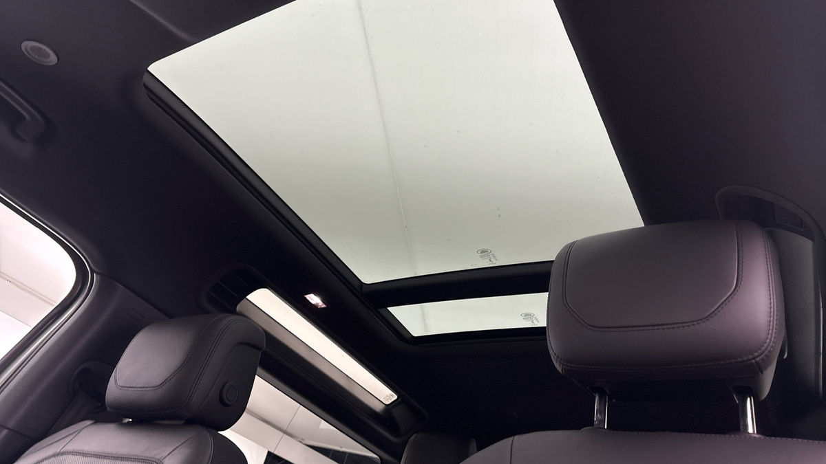 Land Rover Defender 90 Image 6