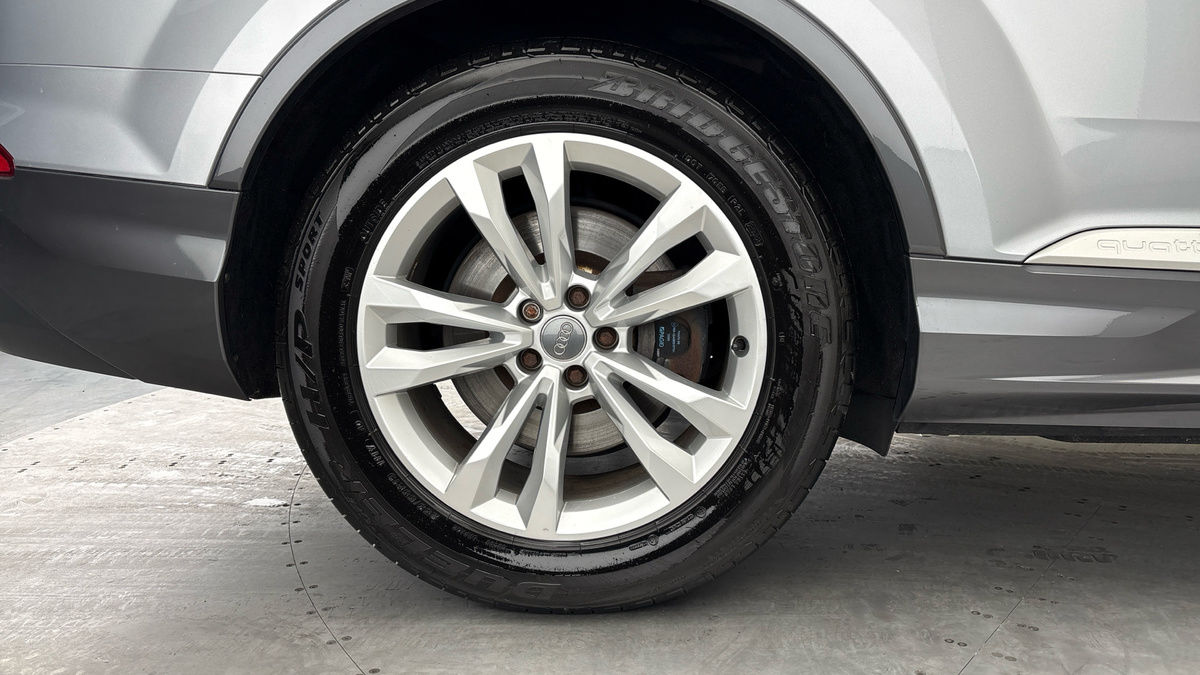 Audi Q7 Image 10