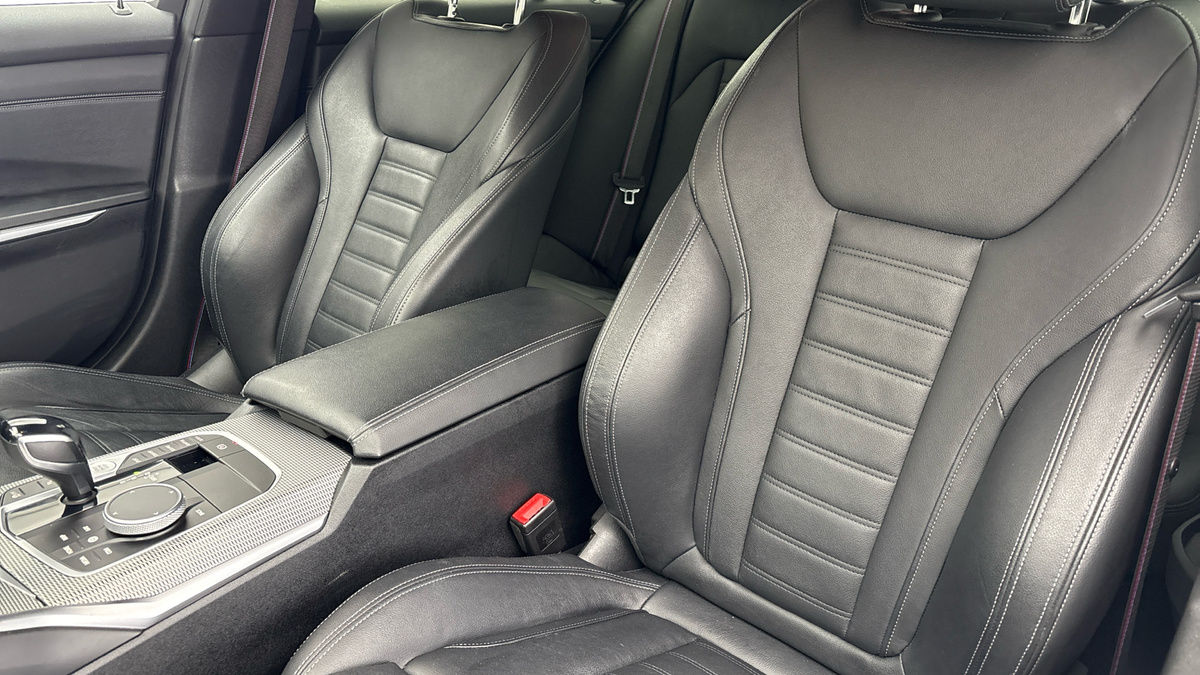 BMW 3 Series Image 7