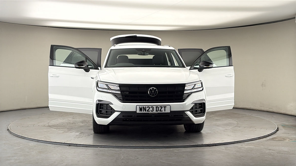 More views of Volkswagen Touareg