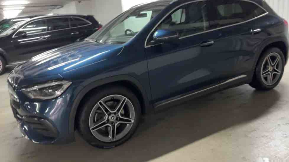 More views of Mercedes-Benz GLA