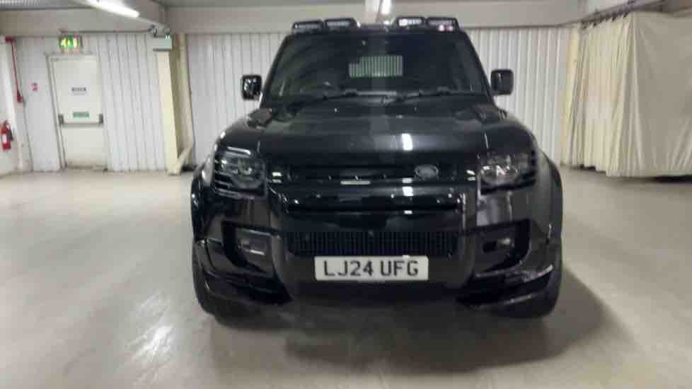 More views of Land Rover Defender 110