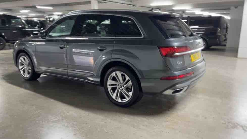 More views of Audi Q7