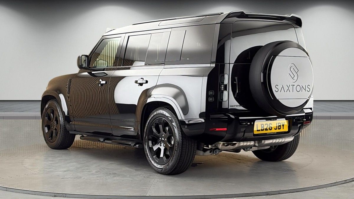Land Rover Defender 110 Image 2