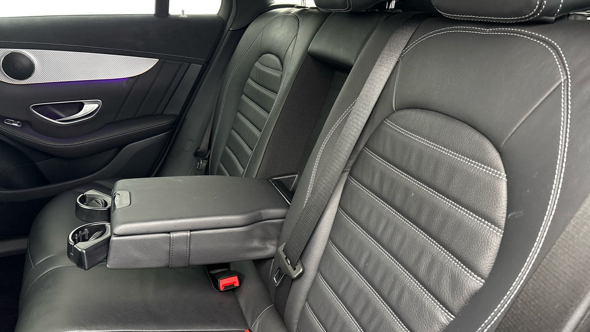 Mercedes-Benz EQC Image 9